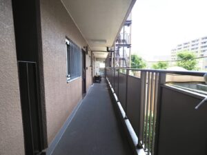 洋伸小豆沢公園マンション204号室